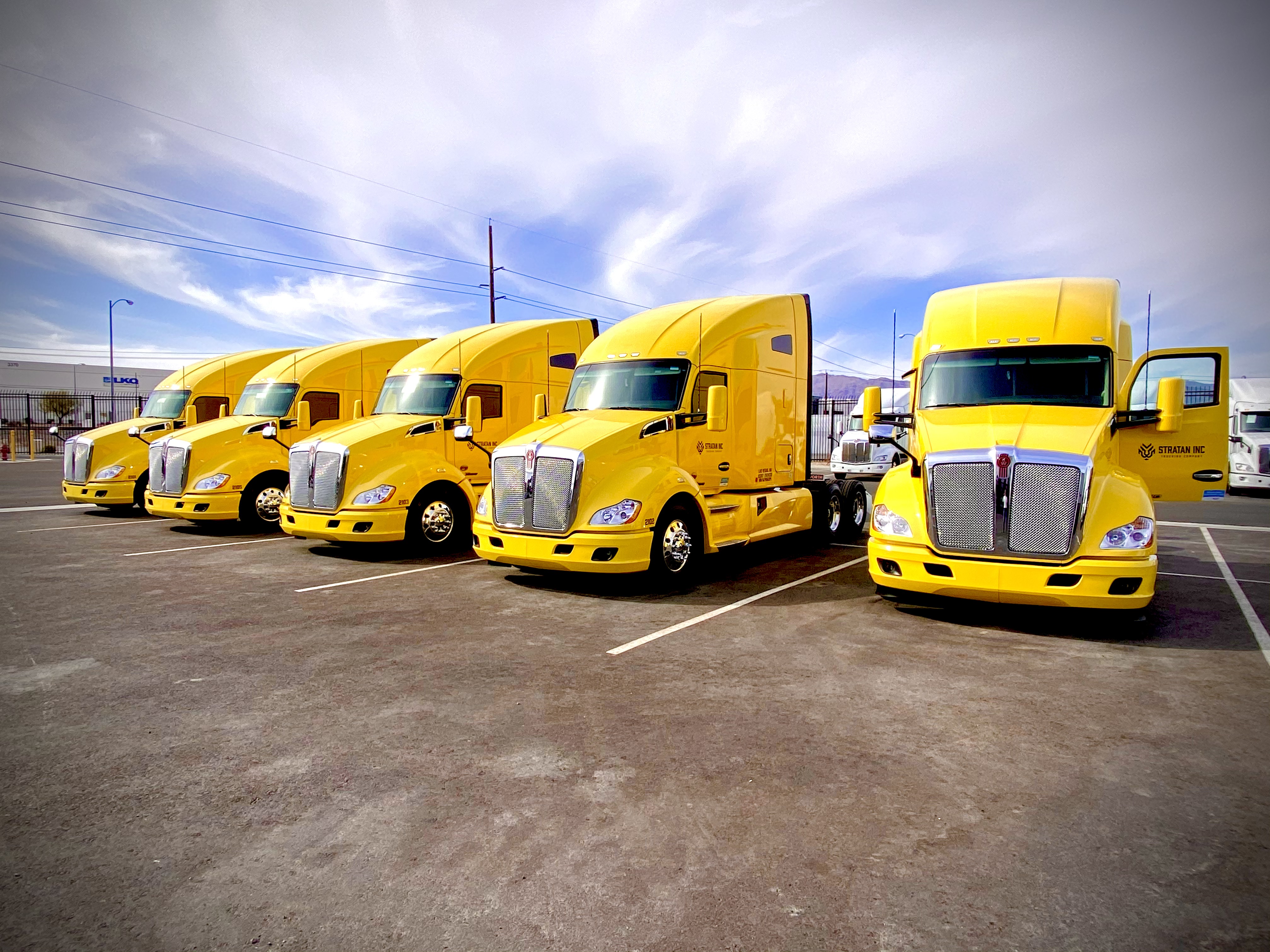 truck photo, step deck